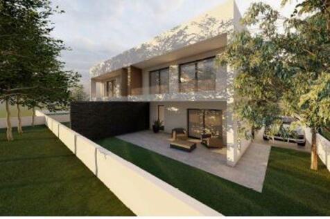 Back of Villa -...