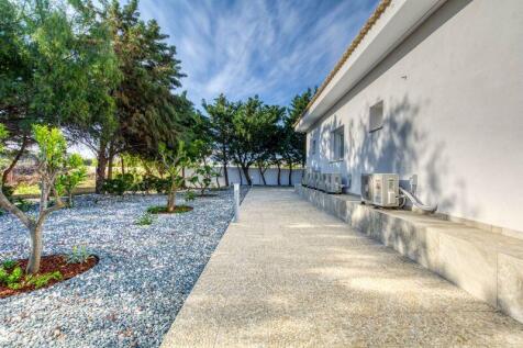 Side Veranda with