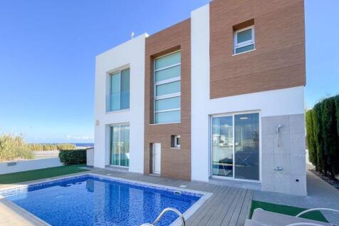 Rear of the Villa