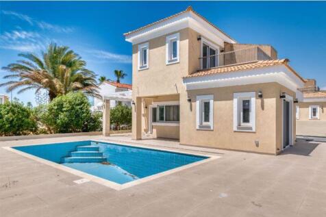 Villa with Pool...