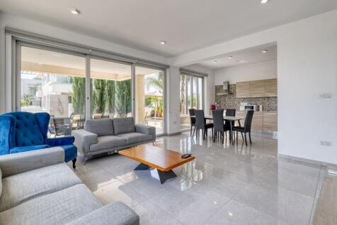 Lounge, Kitchen,...