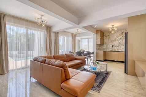 Lounge, Kitchen,...