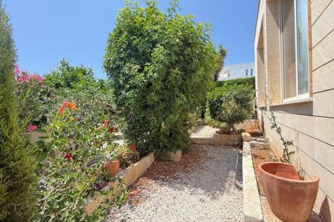 Side Garden