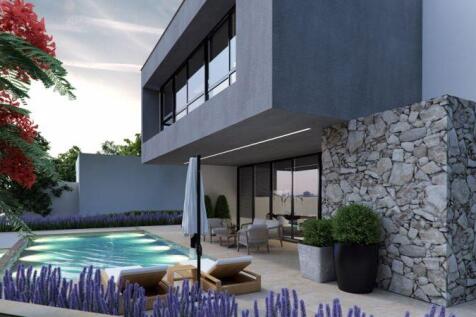 Villa with Pool -