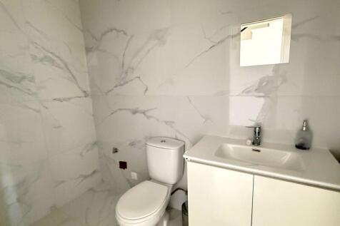 Guest toilet