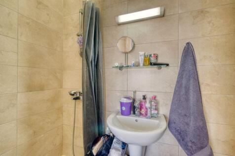 Bedroom 1 Ensuite