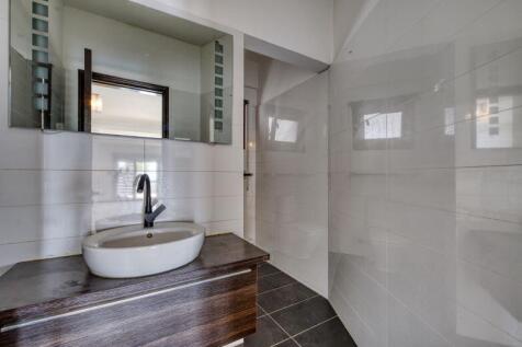 Guest En-Suite