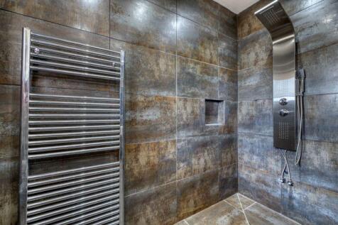 Master En-Suite
