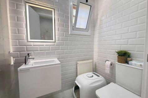 Guest Toilet
