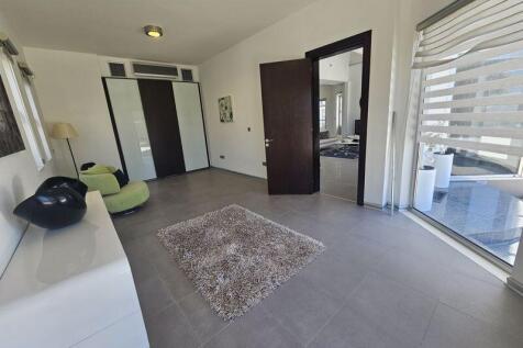 Ground floor bedroom