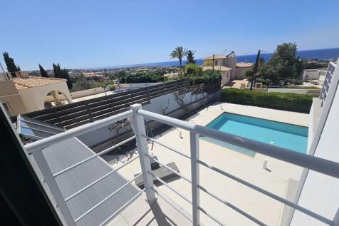 Bedroom 3 balcony