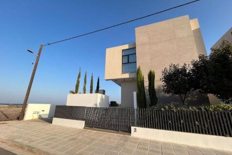 Front of Villa 2