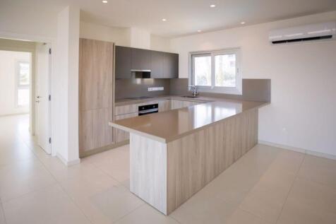Fully Fitted Kitchen