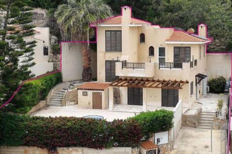 Front View Villa