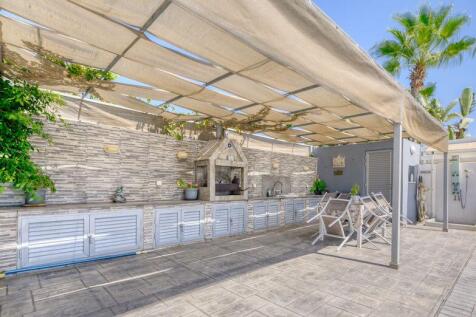 Outdoor Kitchen BBQ