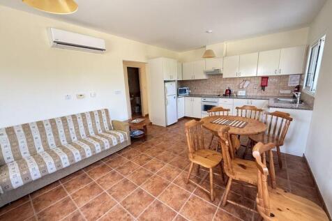 Apartment Dining...