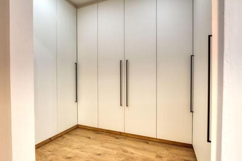 Walk-in Wardrobes