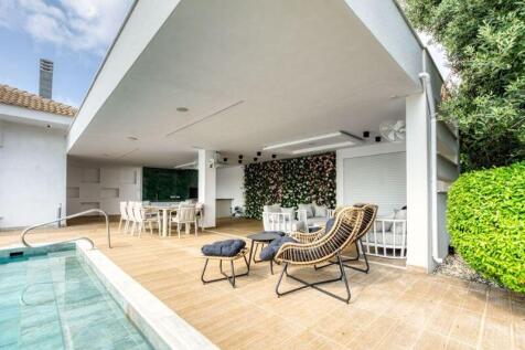 Outdoor BBQ &amp;...