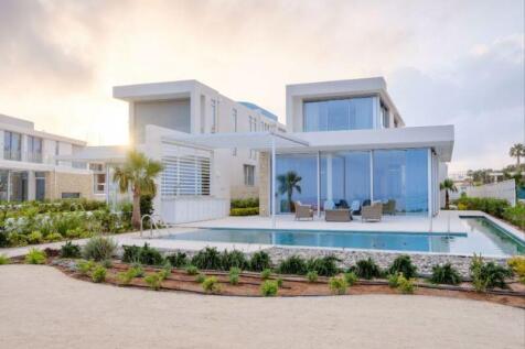 Villa &amp; Communal...