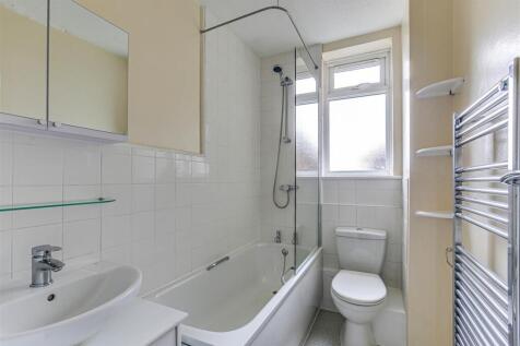 8. Bathroom.jpg
