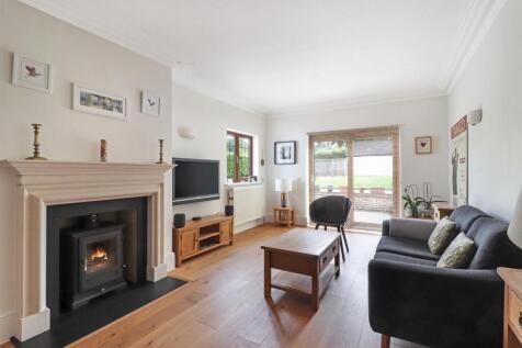 18 Sitting Room.jpg