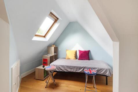 24 Bedroom.jpg