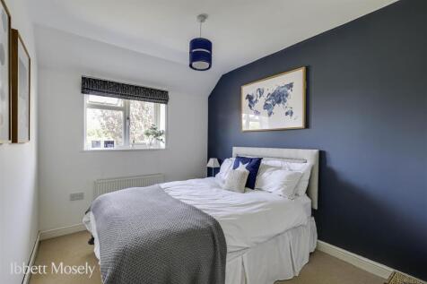 10 Bedroom 2.jpg