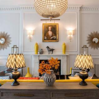 willicombe-park-lounge-sq.jpg