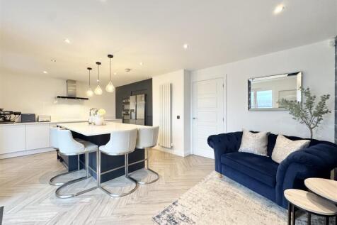 Kitchen/ Dining