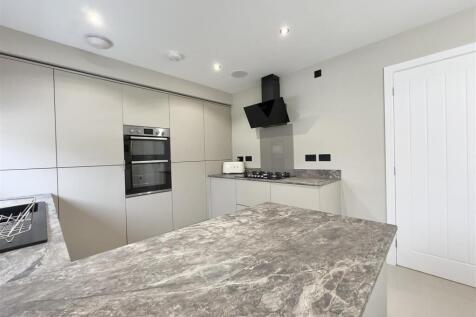 Kitchen/ Dining