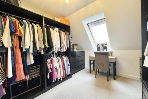 Bedroom 6/ Dressing Room