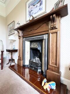 Sitting Room/ Bedroom 4