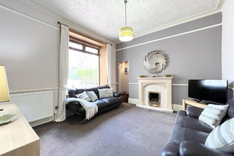Sitting Room/ Bedroom 4