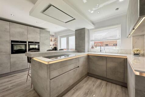 Kitchen/Dining