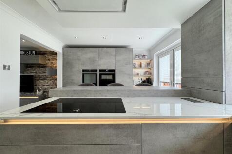 Kitchen/Dining