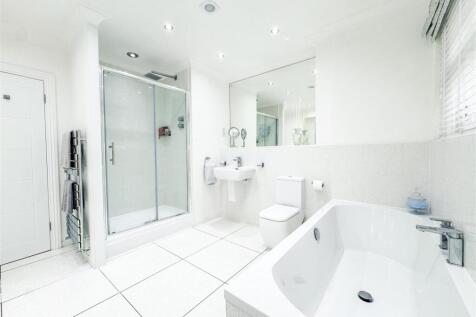 Master/En-Suite