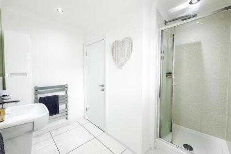 Bedroom/En-Suite
