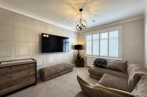 Bedroom 3/sitting room