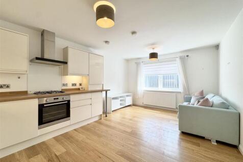 Lounge/Kitchen