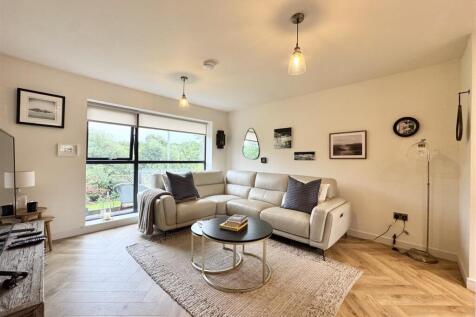 Lounge/Kitchen