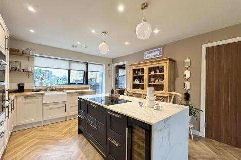 Kitchen/Lounge