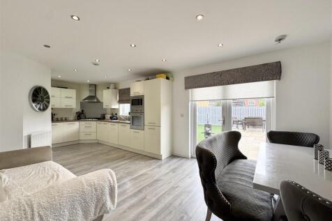 Kitchen/Dining