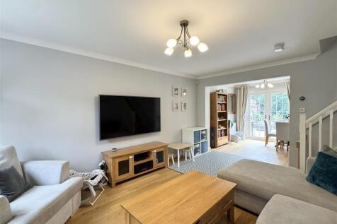 Lounge/Dining