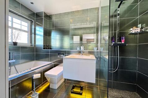 En-Suite 1
