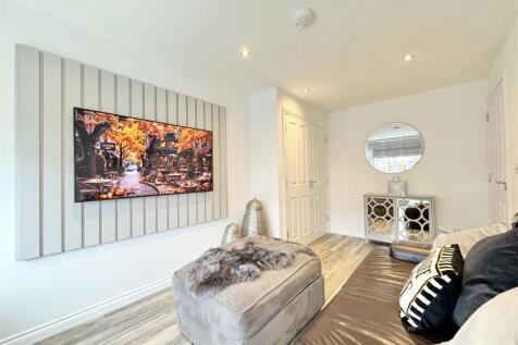 Sitting Room / Bedroom 4