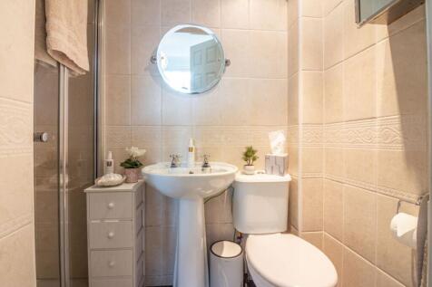 En-suite shower room