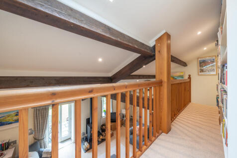 Galleried landing