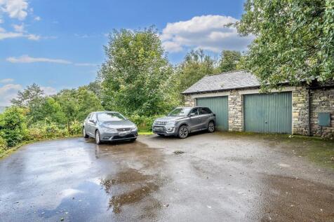 Garage &amp; parking