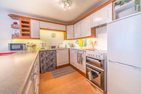 OPEN PLAN LIVING AREA