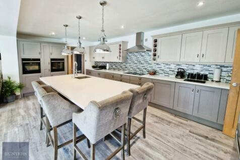 Kitchen / Dining / Family Room